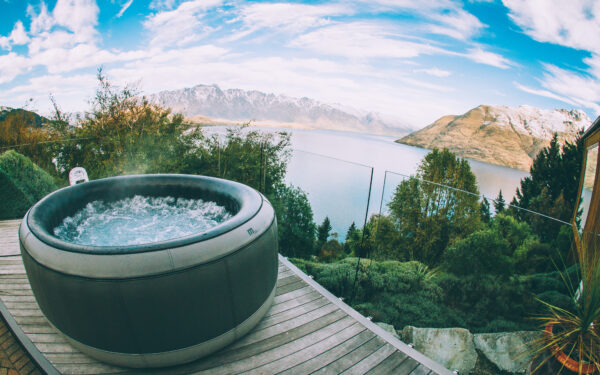 6 Seater Spa Pool - Queenstown