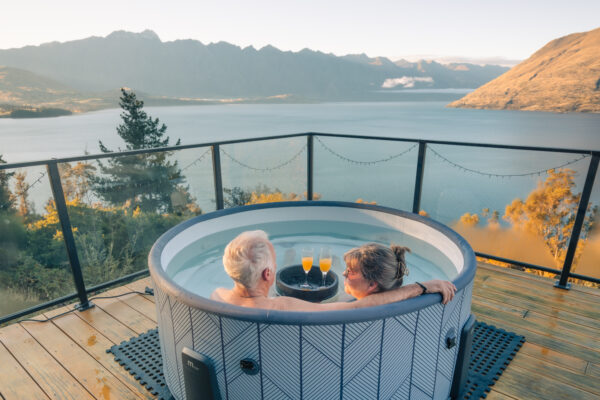 Water change + Clean Sauna (recommended after 7 nights) - SPA + Sauna + Cold Pluge - Queenstown